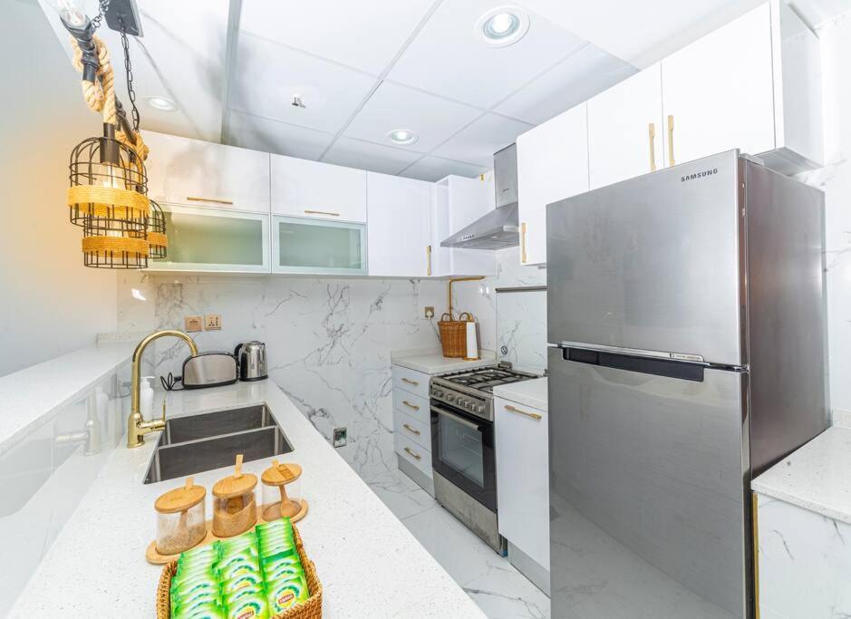 Luxury 2 Bedroom Apartment In Dubai Marina & Jbr Beach Екстериор снимка