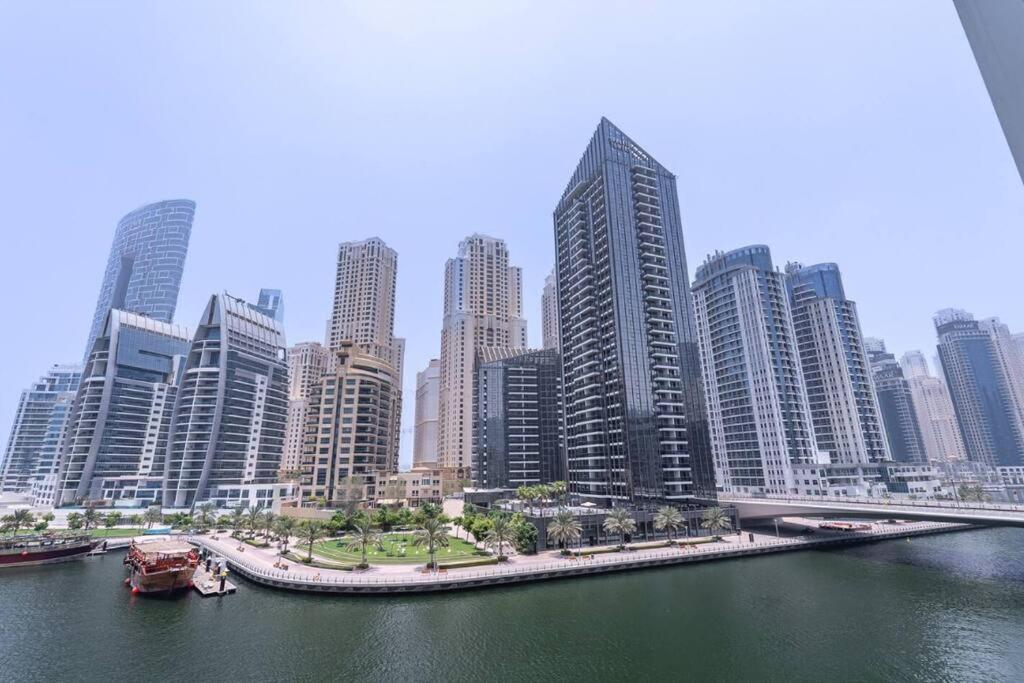 Luxury 2 Bedroom Apartment In Dubai Marina & Jbr Beach Екстериор снимка