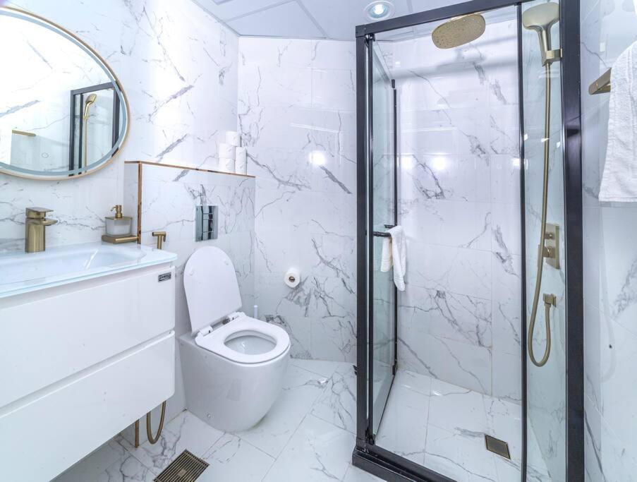 Luxury 2 Bedroom Apartment In Dubai Marina & Jbr Beach Екстериор снимка